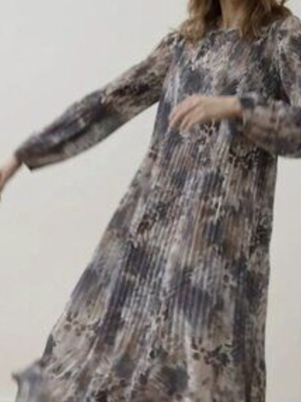 Aritzia Daydreamer dress